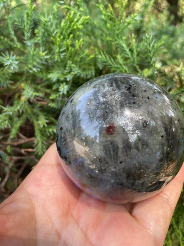 Rainbow Flash Labradorite Crystal – Protection Stone for Intuition - Image 5
