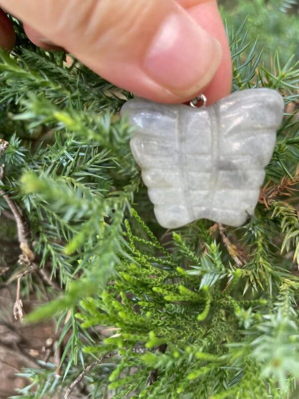labradorite pendant