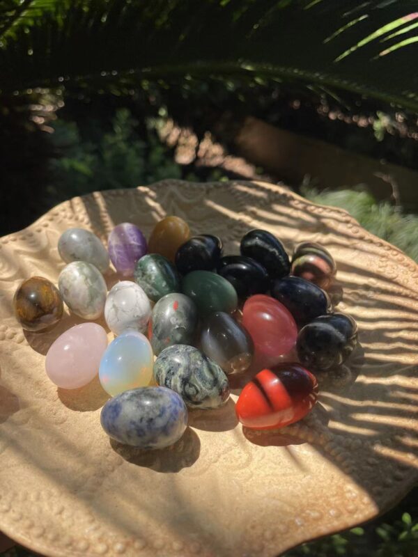 Palm stone crystal eggs for stress relief