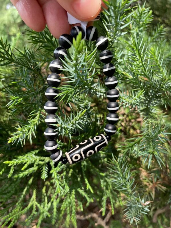Polished black agate stripe beads