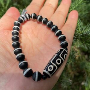 Black agate stripe bracelet