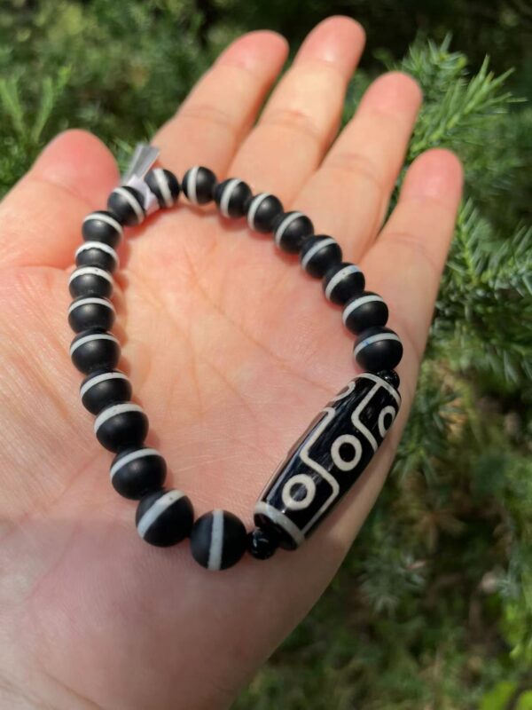 Black agate stripe bracelet