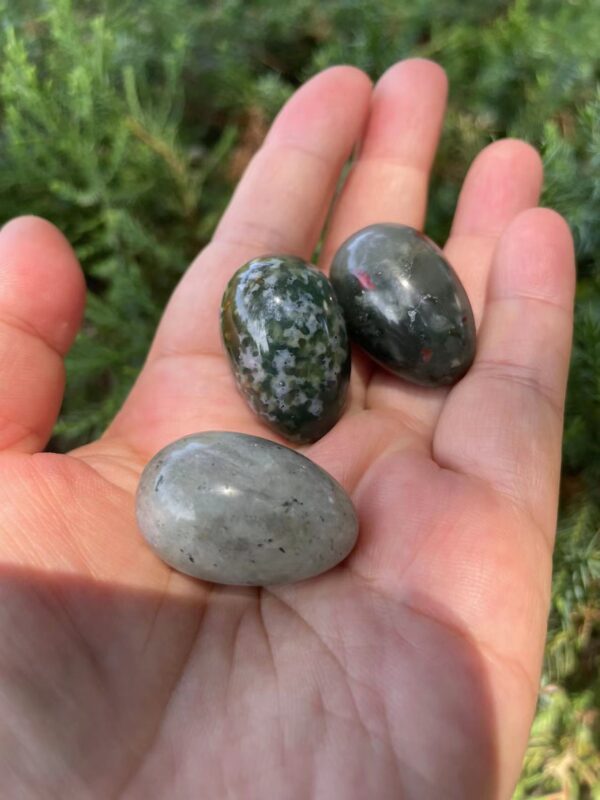 Palm stone crystal eggs for stress relief