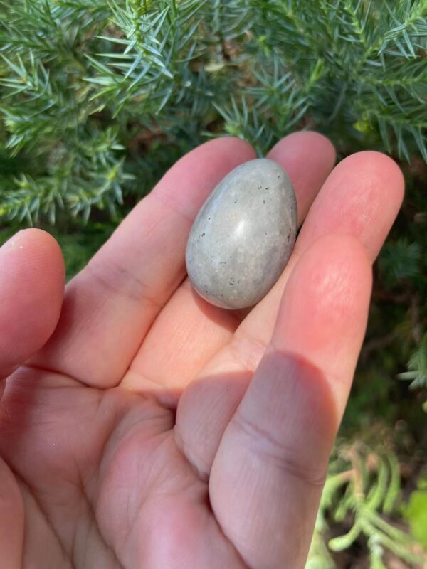 Natural stone eggs