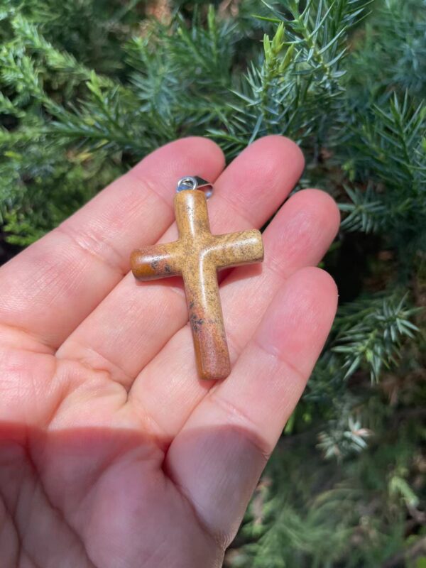 Trendy crystal cross jewelry